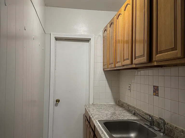 16 Holyoke St — Photo 5
