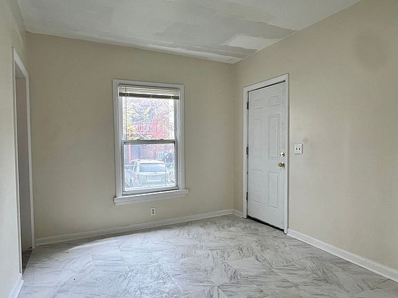 3rd image of 15 Quigley Blvd SW APT 1