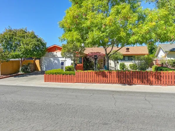 5129 Cherokee Way, Sacramento, CA 95841