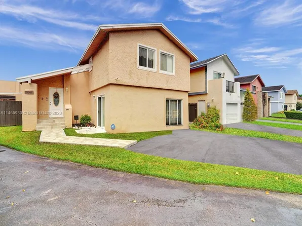 1007 NW 106th Avenue Cir, Miami, FL 33172