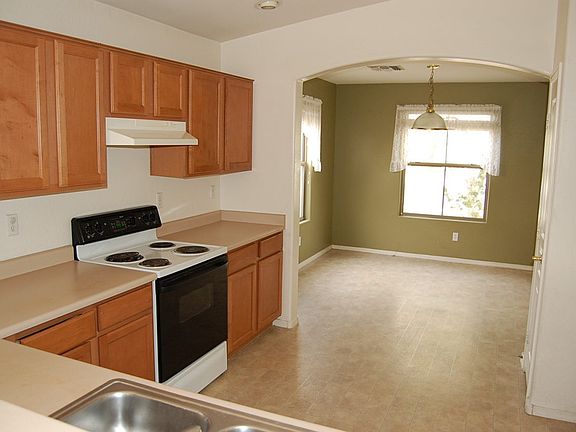 5th image of 1815 E ALOE Place