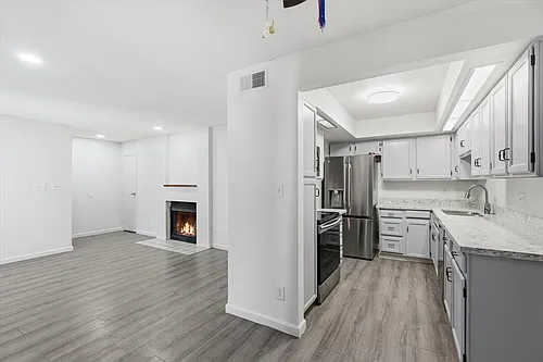 3102 E Clarendon Ave #110 Photo 1