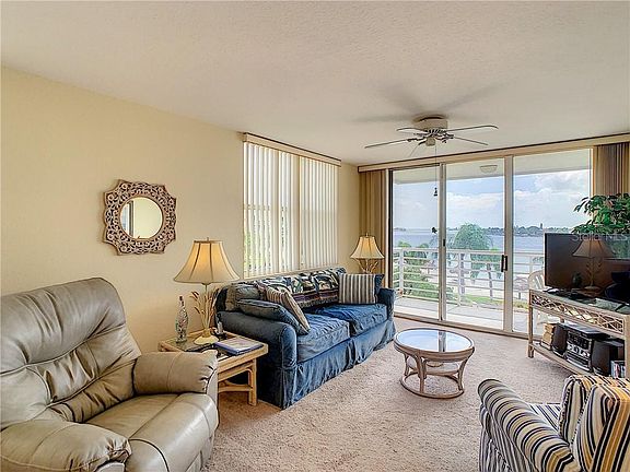 3rd image of 6001 Bahia Del Mar Cir APT 425