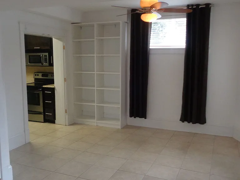 701 McDonald Ave — Photo 27