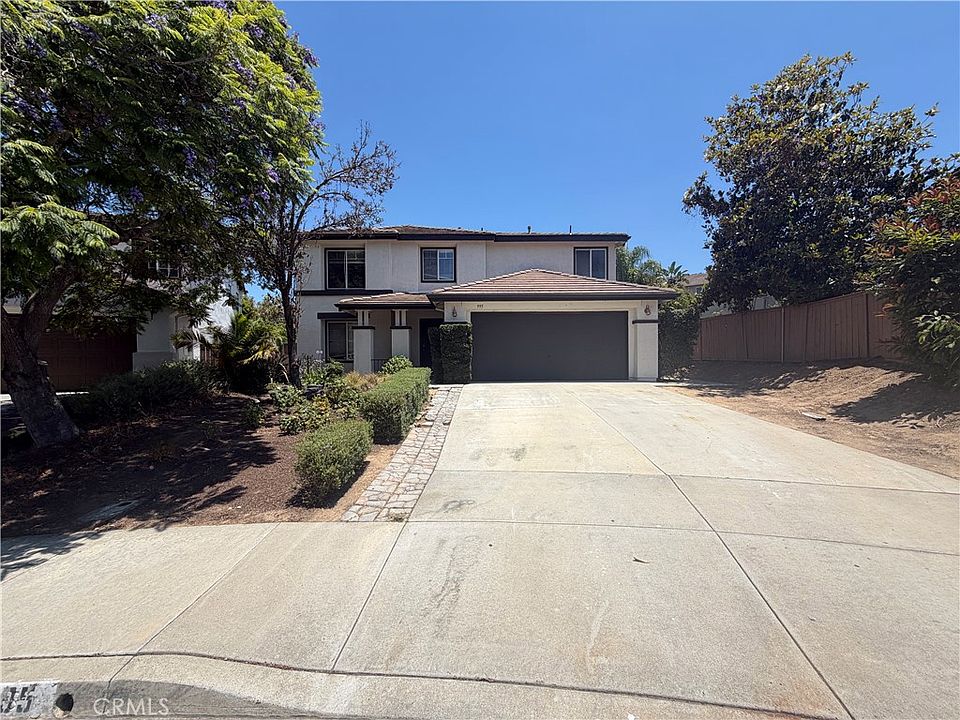 1st image of 995 Starlight Ln