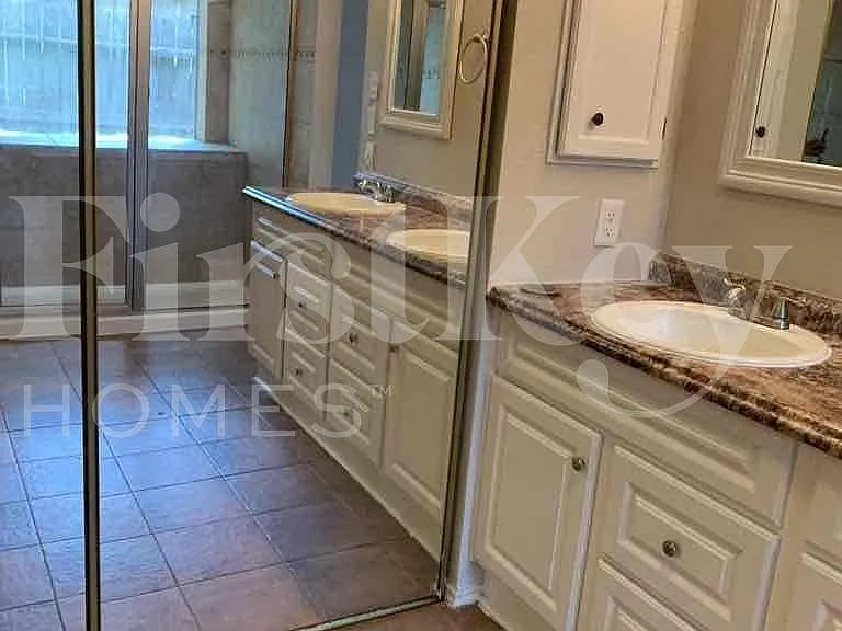 2322 Piddler Dr — Photo 9