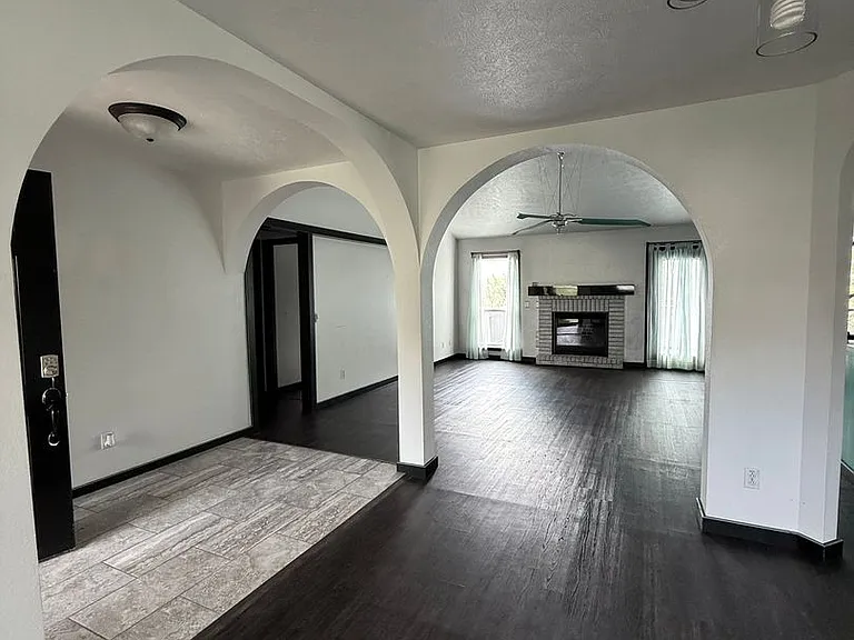 360 Tall Oaks Dr — Photo 48