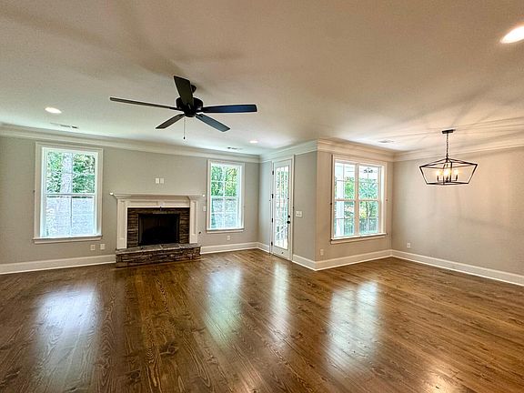 5th image of 4189 Highfield Drive