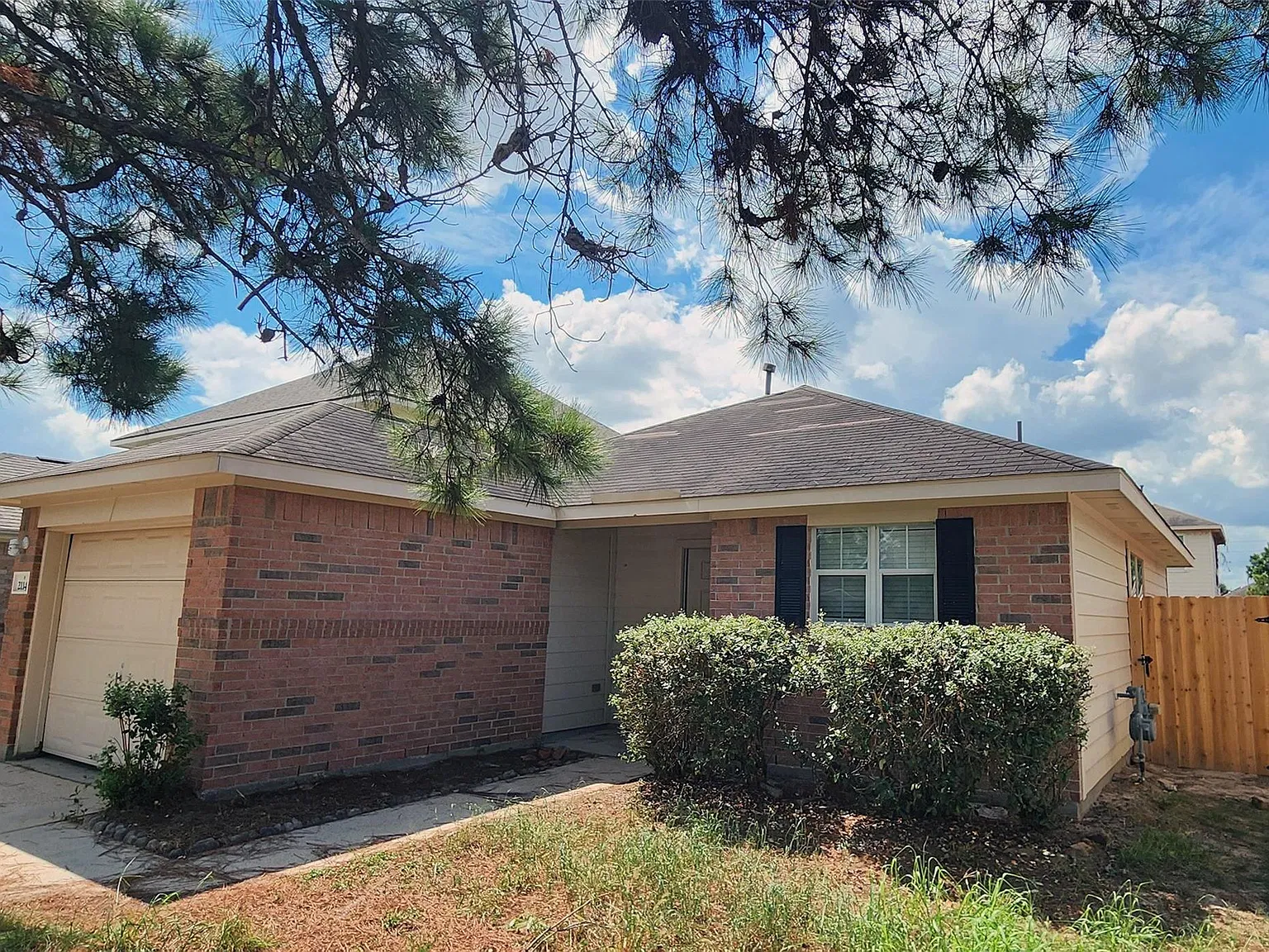 3 bed, 2.0 bath, 1178 sqft, $1,550 — Photo 3