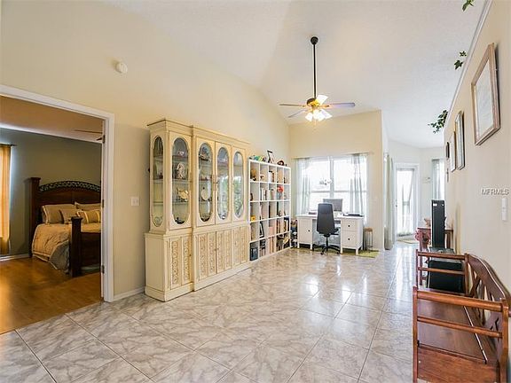4th image of 12849 Waterhaven Cir