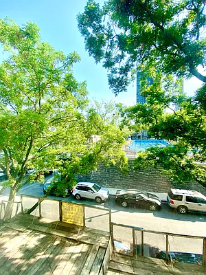 Rented by City & Suburban | media 18