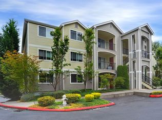 10709 Valley View St #A106, Bothell, WA 98011