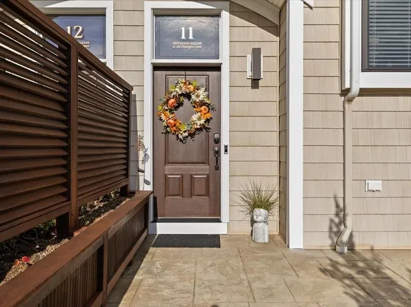 595 Washington St #C11, Pembroke, MA 02359