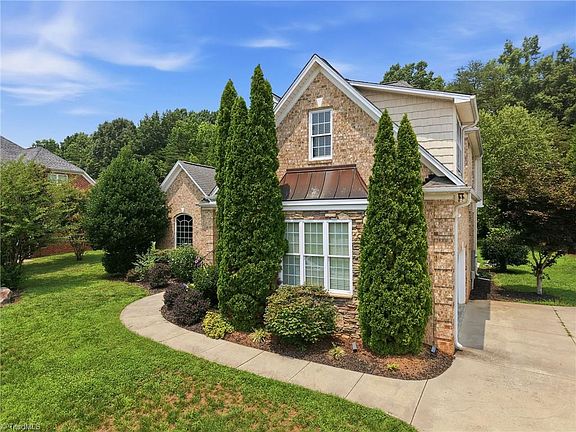3rd image of 8106 Angels Glen Dr