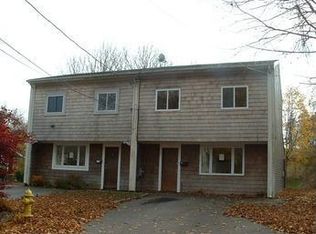 41 Oakdell St, South Kingstown, RI 02879