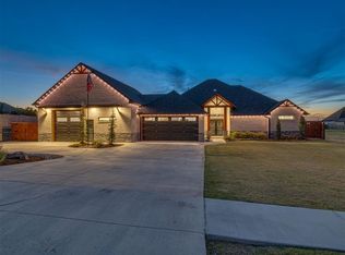 9505 Sundance Ridge Rd, Yukon, OK 73099