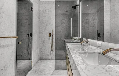 Rented by R New York