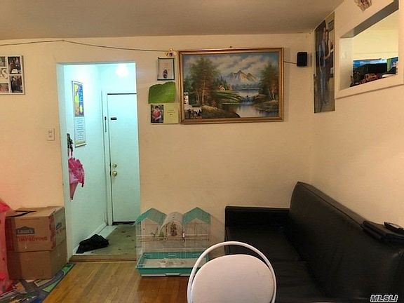 3rd image of 81 Carman Ave APT A