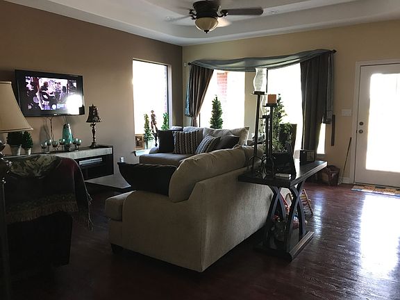 5th image of 3126 Clubhouse Dr