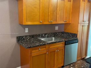 8205 NW 61st St APT B110, Fort Lauderdale, FL 33321