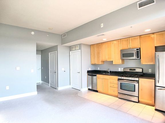 5th image of 3600 Glebe Rd #607W