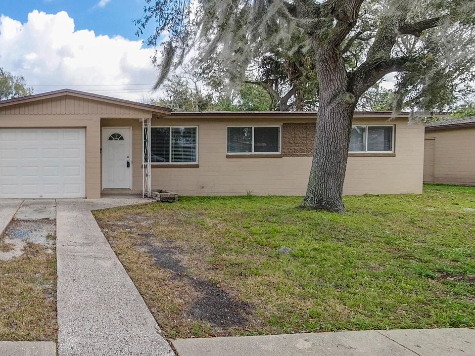 1st image of 833 Lewis Dr