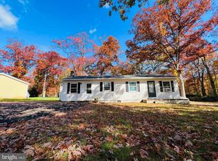 5717 Artemus Rd, Gainesville, VA 20155