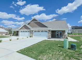 5019 Waterford Ln, Middletown, OH