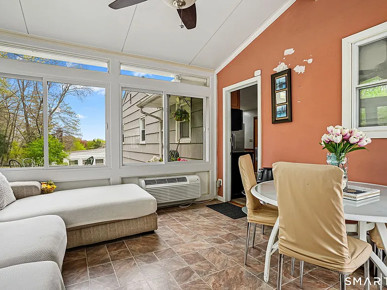 7 Newport Dr — Photo 15