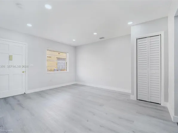 1059 NW 30th St, Miami, FL 33127