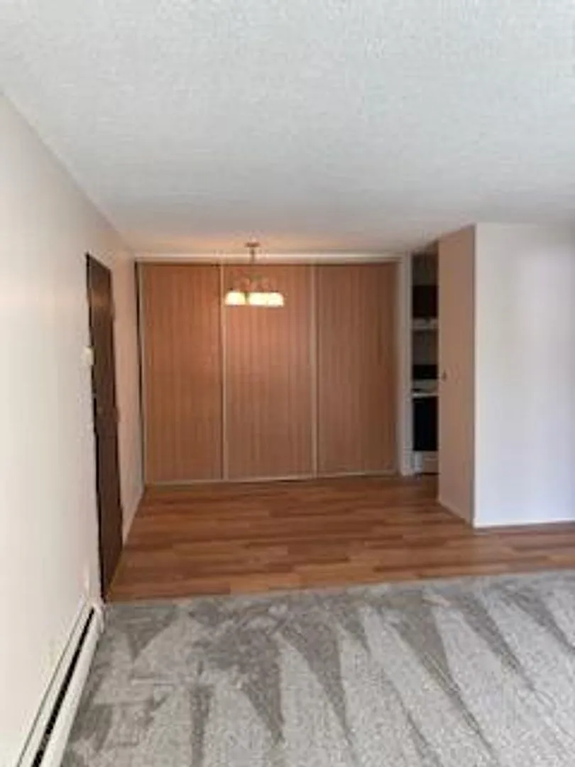 107 7th St N - Mora Apartments — Photo 3