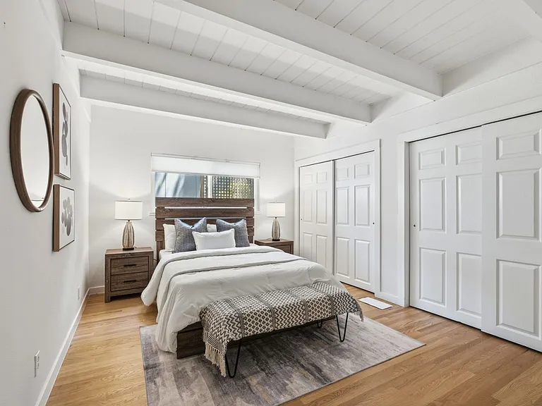 2323 Mastlands Dr — Photo 17