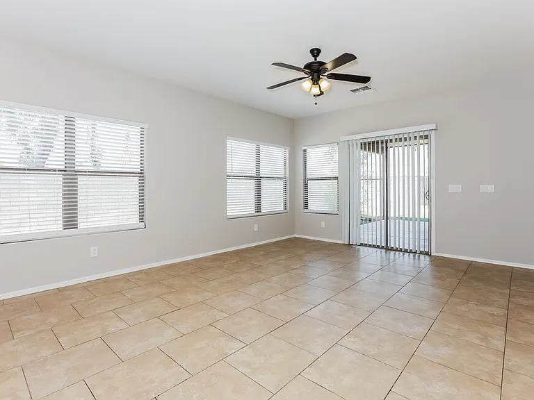 18 W Saddle Way — Photo 3