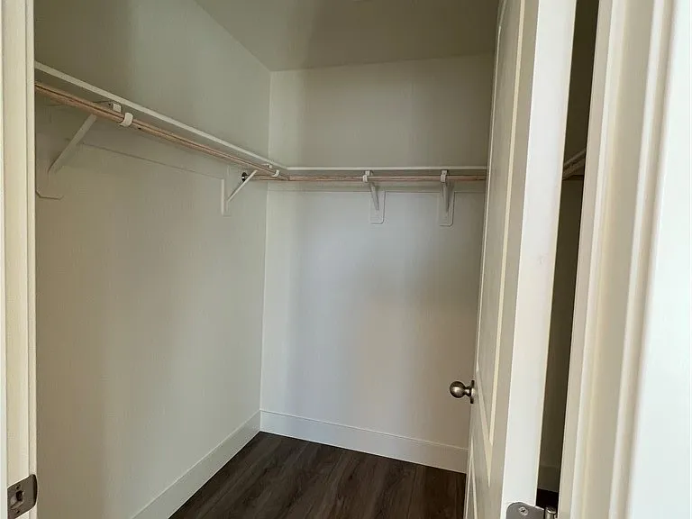 1421 Jules Ln — Photo 28