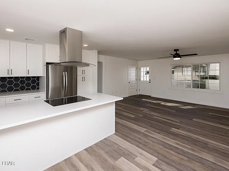 3705 Challenger Dr — Photo 5