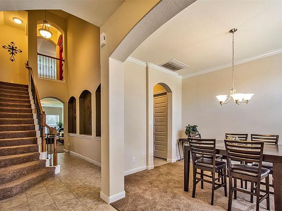 2nd image of 3018 Rocky Canyon Dr