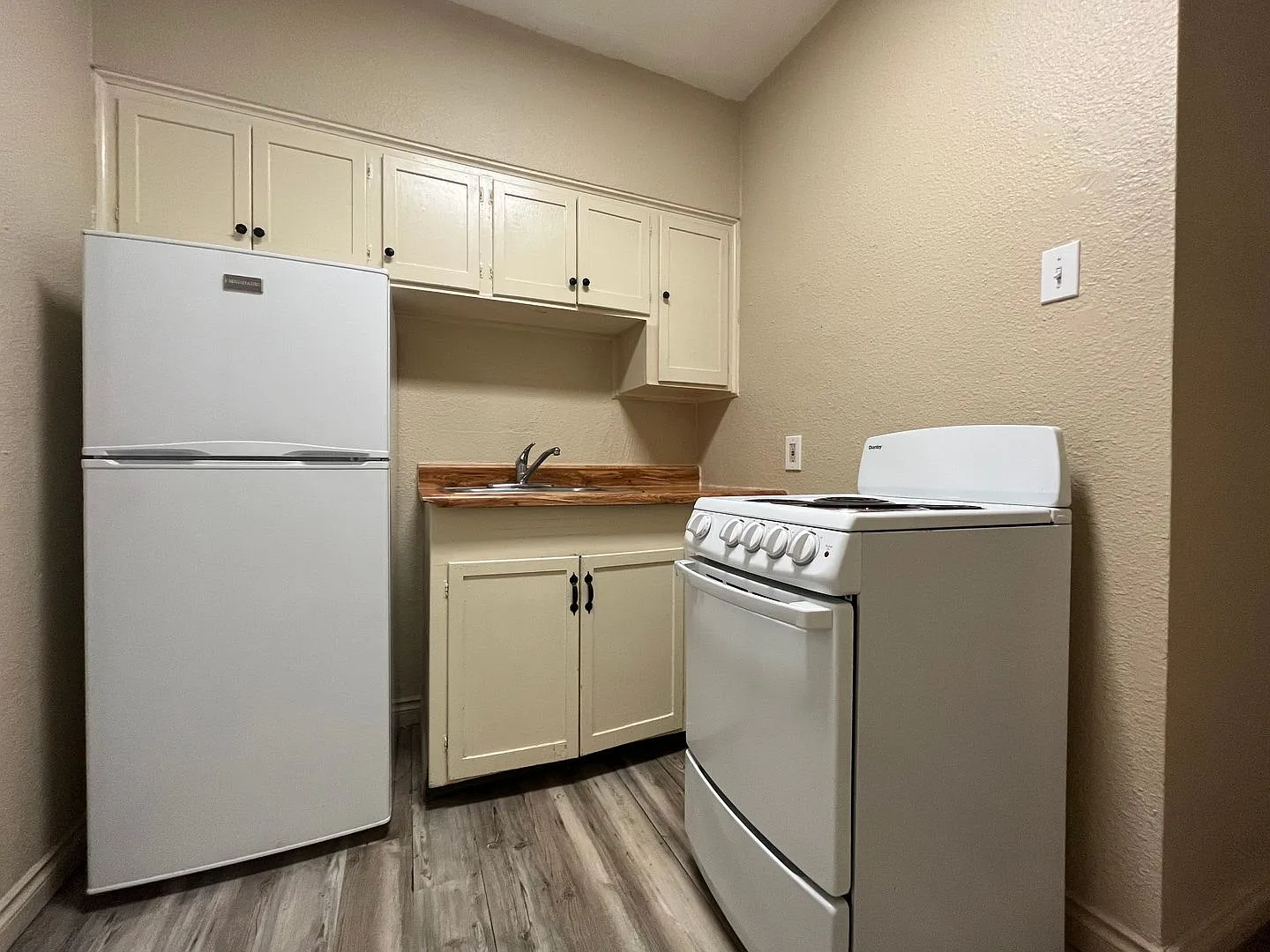 Augustine Apartments — Photo 3