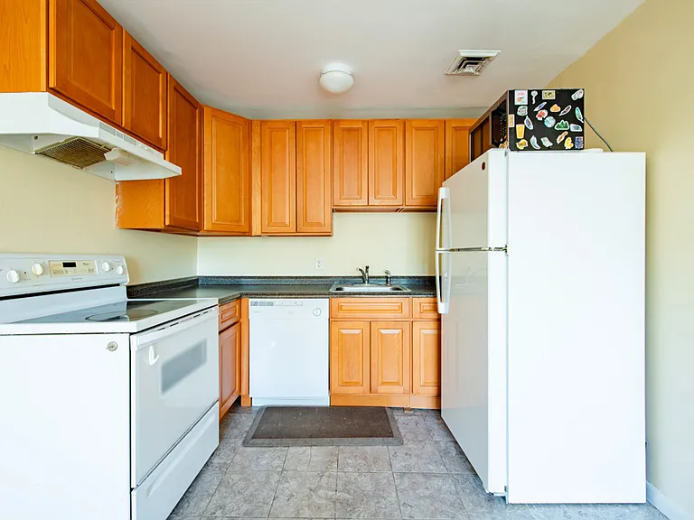 330 Hermitage St #2 — Photo 20