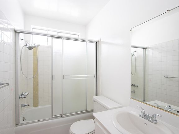 5th image of 1317 S Saltair Ave #2dceded83