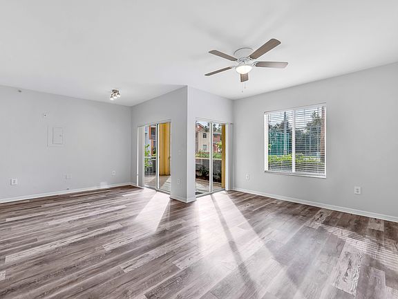 3rd image of 6321 Aragon Way APT 103