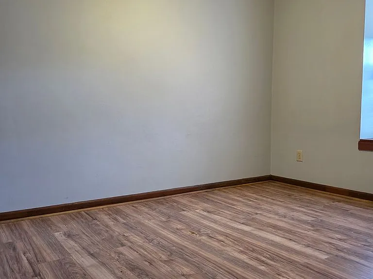 629 Potomac Ct — Photo 9