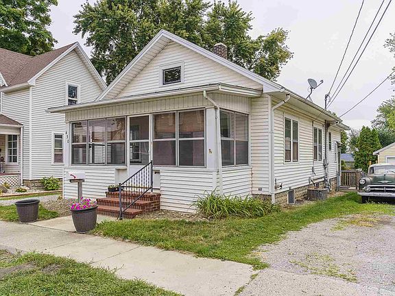 3rd image of 430 Lewis St