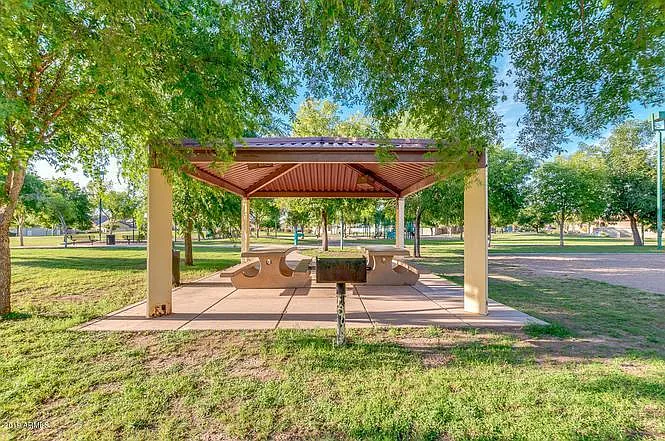7057 W Greenbriar Dr — Photo 55