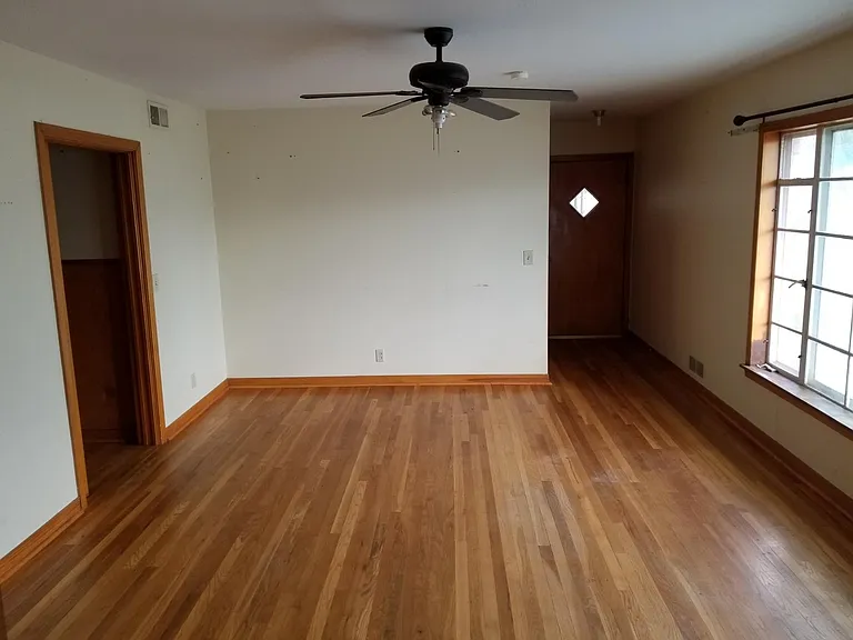 1718 Marvin St — Photo 3