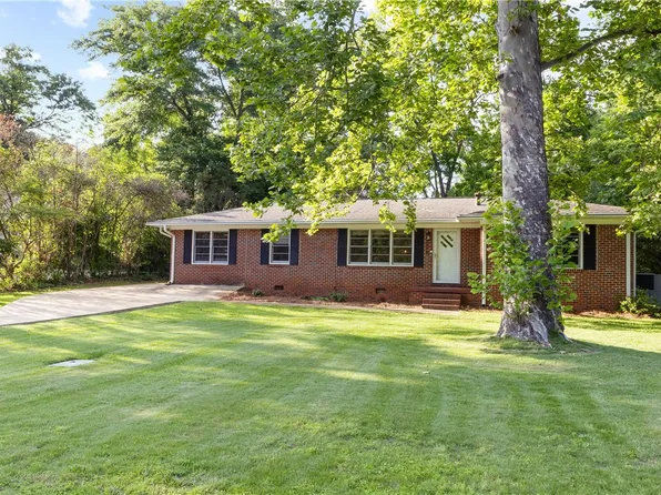 316 Hillcrest Ave, Opelika, AL 36801