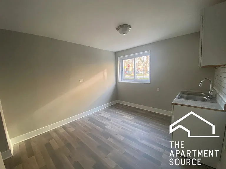 245 N Mason Ave #G — Photo 3