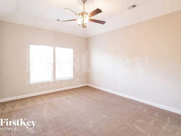 254 Killarney Trl — Photo 10