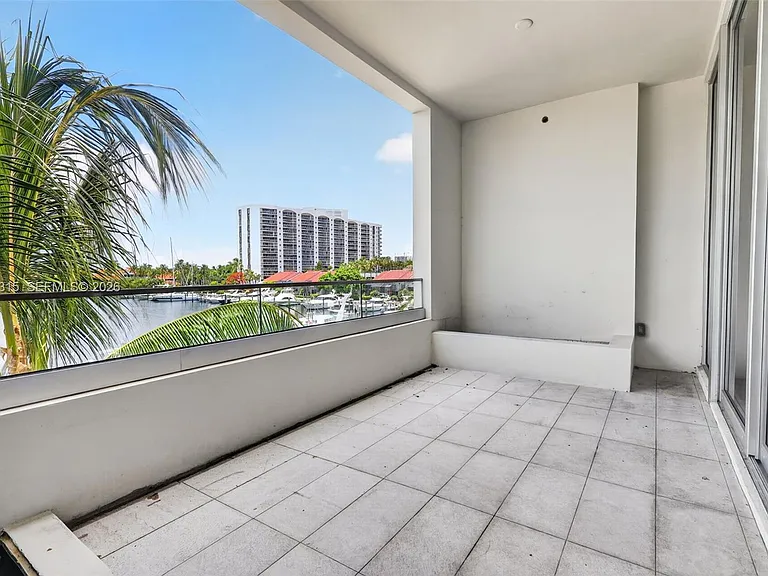 3750 Yacht Club Dr #Townhouse 5 — Photo 45