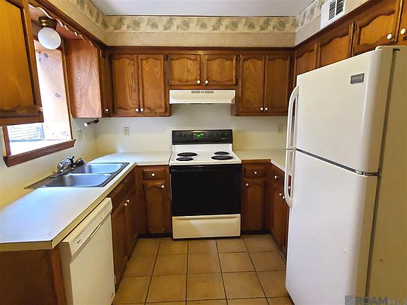 4th image of 759 E Boyd Dr APT D