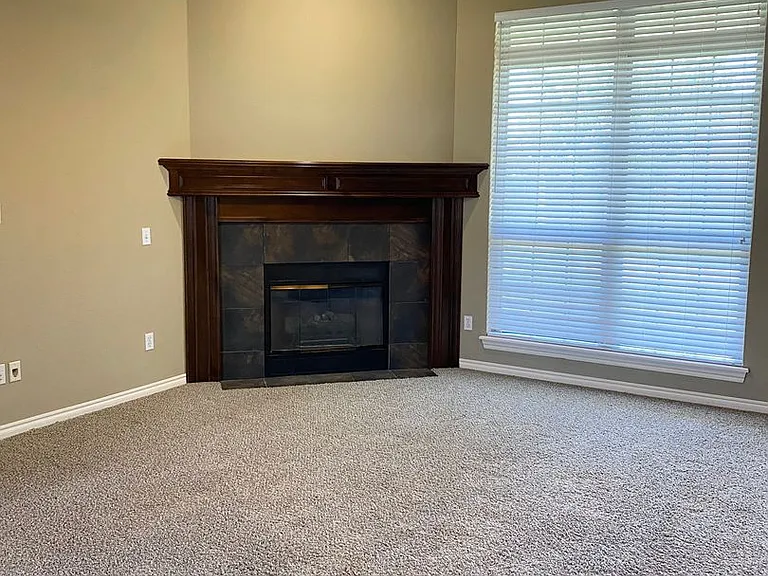 324 Madison Place Dr — Photo 5